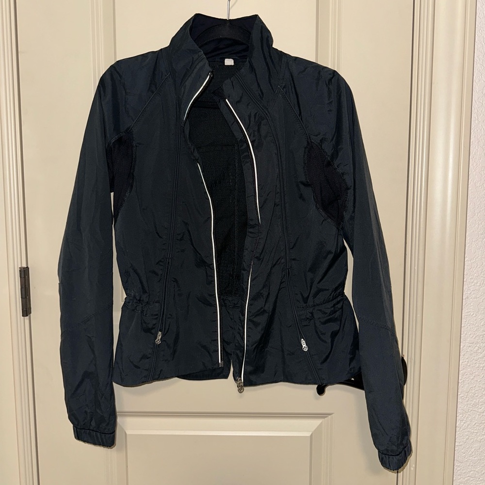 Lululemon black jacket size 6